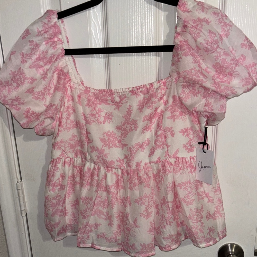 Pink Floral Puff-Sleeve Peplum Top